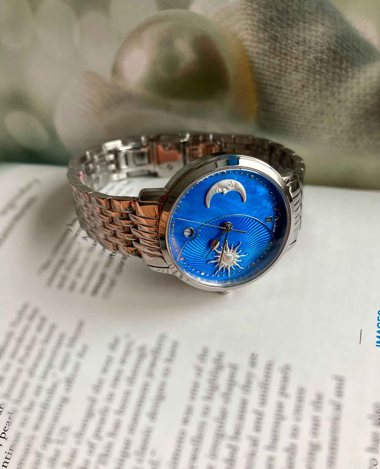 L'Duchen L'Duchen Day & Night D 781.10.32 кварцевые женские часы часы крупный план синий циферблата